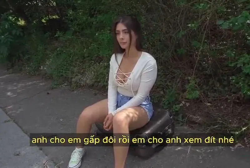 Anh zai tốt bụng giúp đỡ lồn đang gặp khó khăn